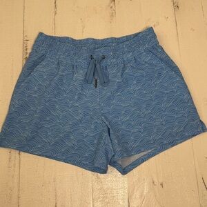 Southern Tide Light Blue Wave-Print Shorts